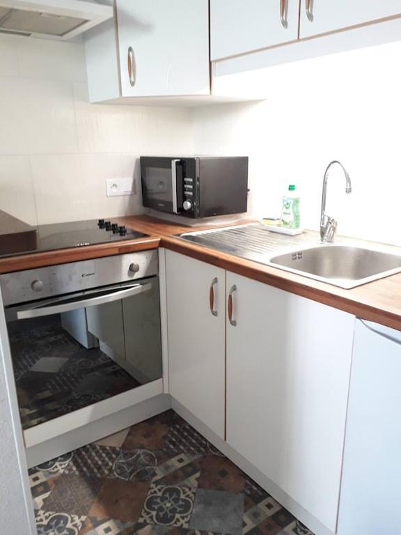 Le Roche B Apartment Férel Екстериор снимка