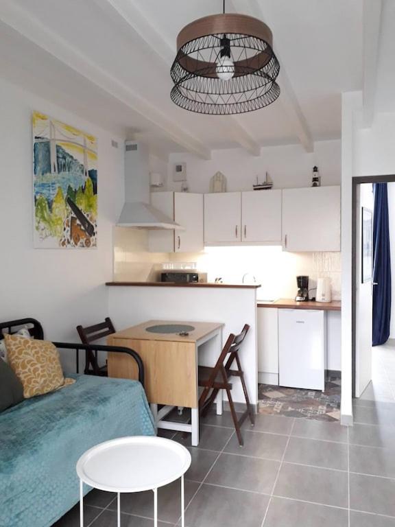 Le Roche B Apartment Férel Екстериор снимка